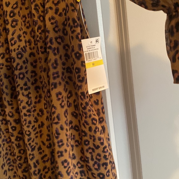 SALE🎉 New !CeCe Ruffle top - Picture 5 of 10